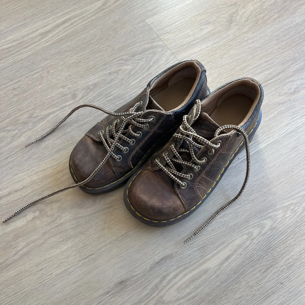 Dr. Martens Melissa Women’s Size 7 Brown Casual Lace Up Oxford Shoes - Picture 2 of 6